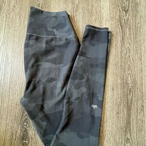 ALO Yoga Black Full-Length Leggings Performance Fit